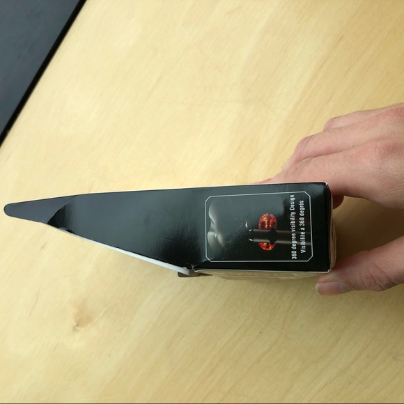 New in Box Cat Eye Omni5 Bike Light. - Picture 6 of 6